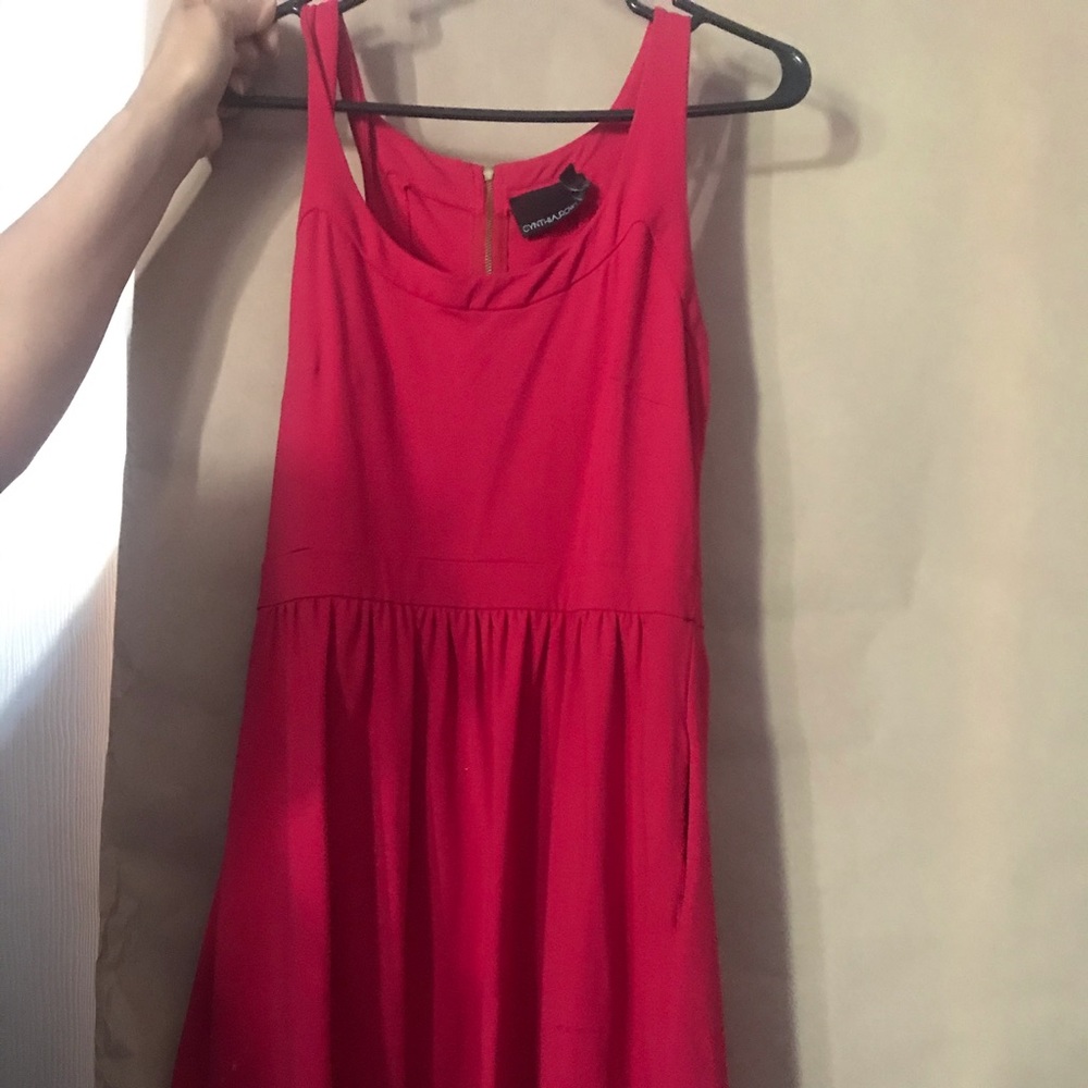 Pink dress, U-neck